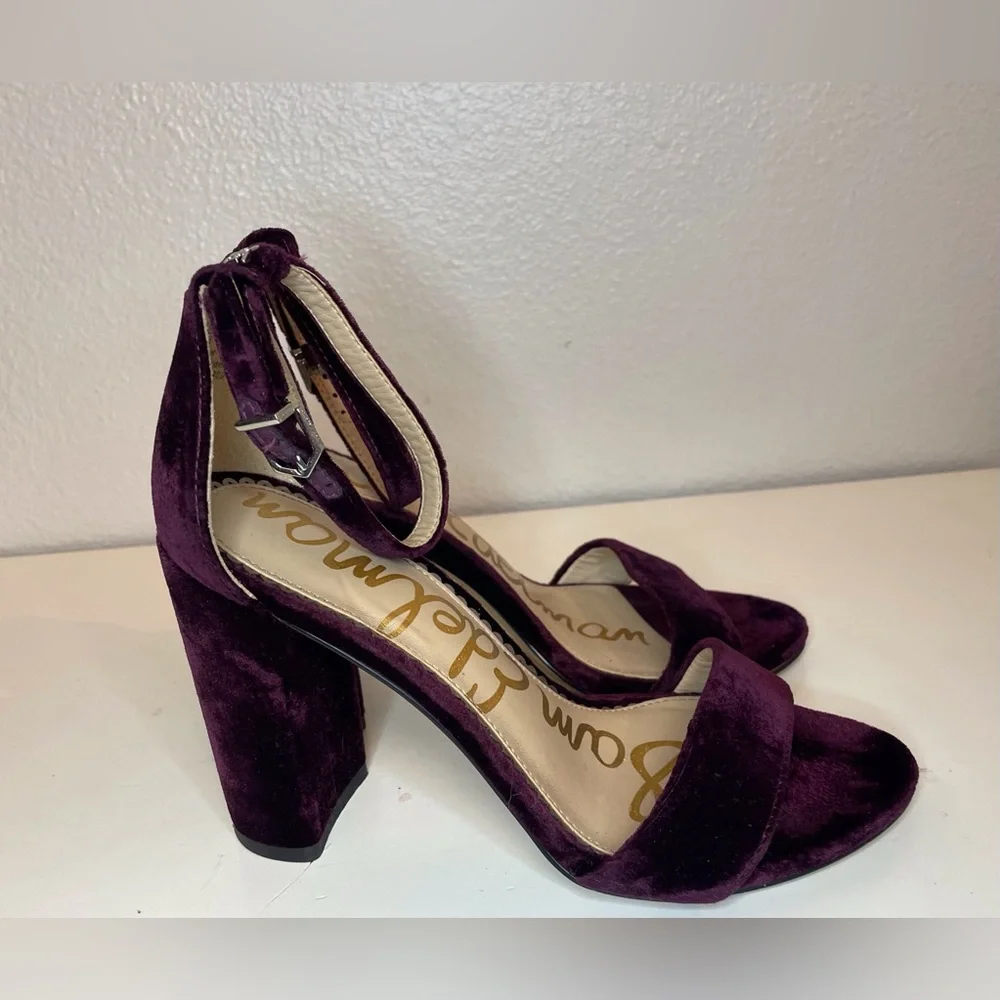 Sam Edelman Women's Yaro Heeled Velvet Sandals Size 6‎